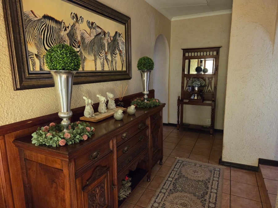 5 Bedroom Property for Sale in Frankfort Free State